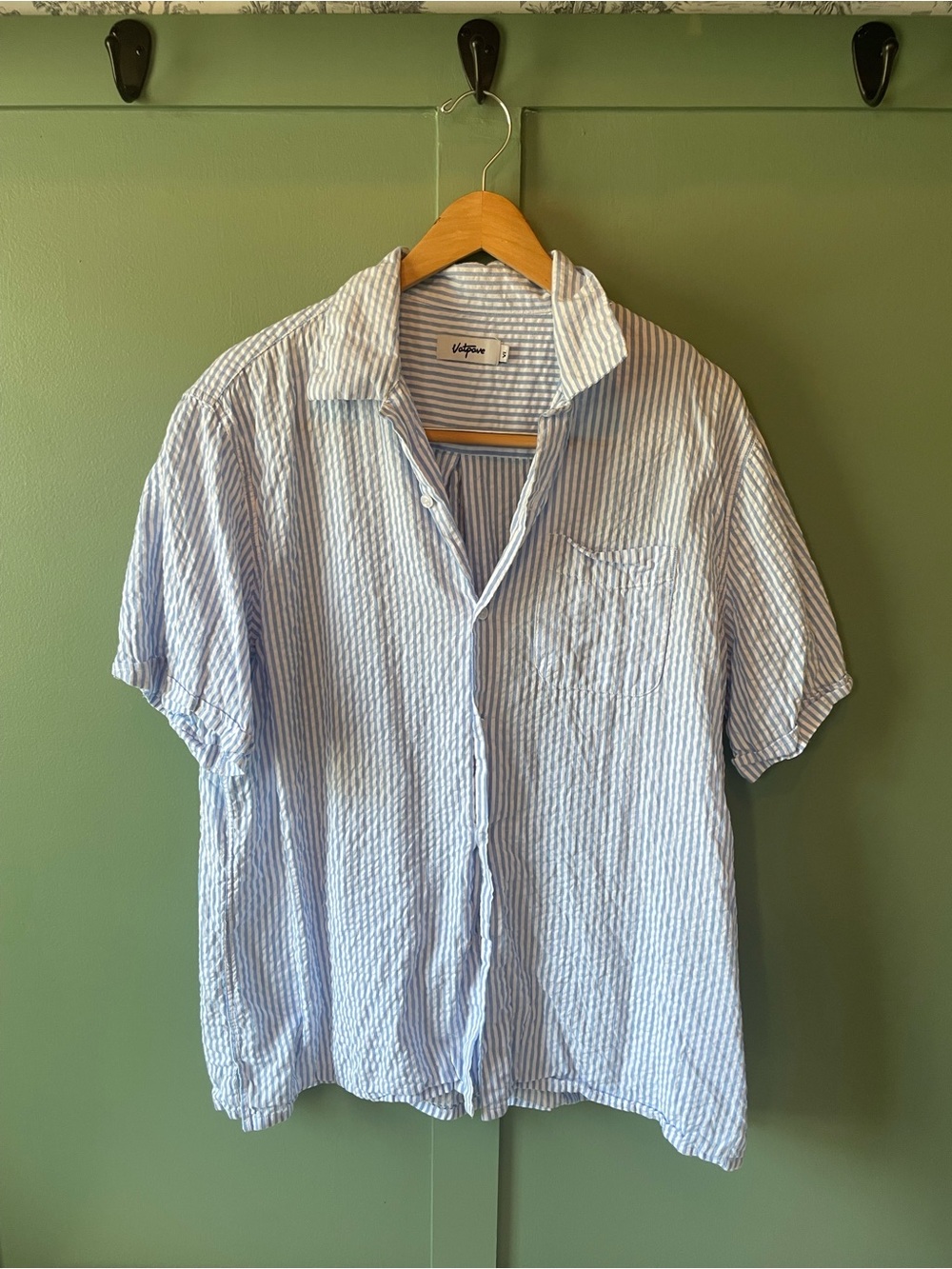 Men’s Light Blue Striped Seersucker Short-Sleeve Shirt